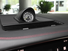2023款 改款 Panamera 4 E-Hybrid 铂金版 2.9T