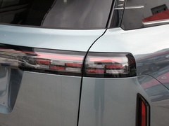 2023款 1.6T 两驱探野版