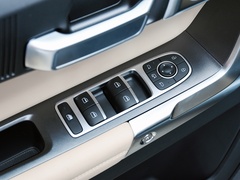 2023款 1.6T 两驱探野版