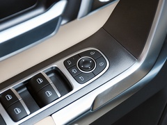 2023款 1.6T 两驱探野版