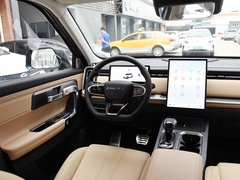 2023款 1.6T 两驱探野版
