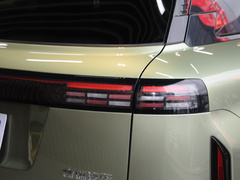 2023款 1.6T 两驱探野版