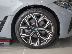 2023款 430i Gran Coupe M运动曜夜套装