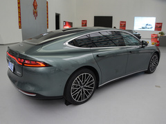 2023款 810km 后驅(qū)尊貴版