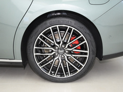 2023款 620km 四驱尊享版