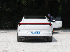 2023款  雙電機(jī)高性能PLUS