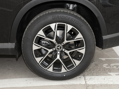 2023款 GLC 260 L 4MATIC 动感型 5座
