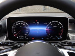 2023款 GLC 260 L 4MATIC 动感型 5座