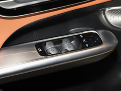 2023款 GLC 300 L 4MATIC 动感型 7座