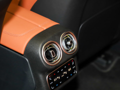 2023款 GLC 300 L 4MATIC 动感型 7座