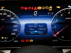 2023款 GLC 300 L 4MATIC 动感型 7座