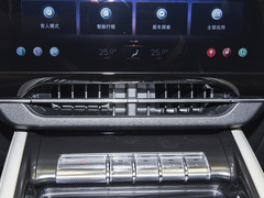 2023款 2.0T 四驱尊逸版