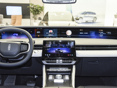 2023款 2.0T 四驱尊逸版