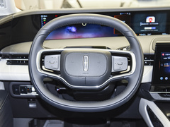 2023款 2.0T 四驱尊逸版