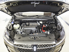 2023款 2.0T 四驱尊逸版