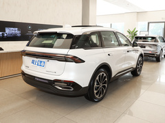 2023款 2.0T 四驱尊睿版