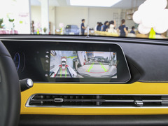 2023款 木兰版 401km 尊贵型