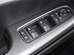 2023款 DM-i 1.5L 121km 尊贵型