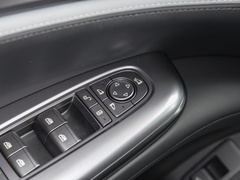 2023款 DM-i 1.5L 121km 尊贵型