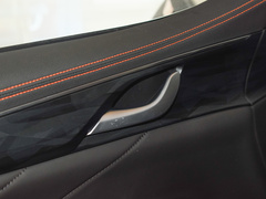 2023款 虎啸 2.3T自动四驱柴油旗舰型M9T