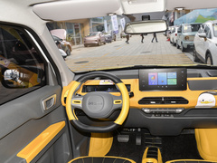 2023款 熊猫mini 200km 小黄鸭限定版 幸运吖