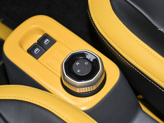 2023款 熊猫mini 200km 小黄鸭限定版 幸运吖