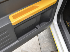2023款 熊猫mini 200km 小黄鸭限定版 幸运吖