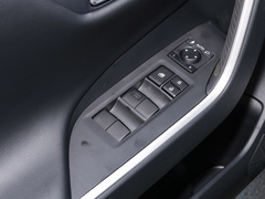 2023款 2.0L CVT两驱风尚版