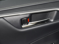 2023款 2.0L CVT四驱探险旗舰版