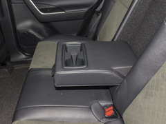 2023款 2.0L CVT四驱探险旗舰版