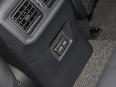 2023款 2.0L CVT四驱探险旗舰版