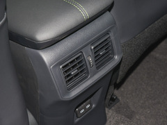 2023款 2.0L CVT四驱探险旗舰版