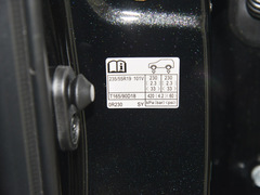 2023款 2.0L CVT四驱探险旗舰版