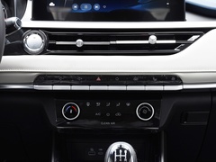 2023款 1.5L 手动时尚型