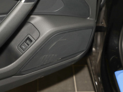 2023款 改款 40 TFSI 豪华动感型