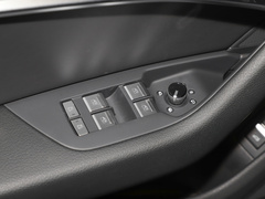 2023款 改款 40 TFSI 豪华动感型
