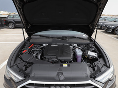 2023款 改款 40 TFSI 豪华动感型
