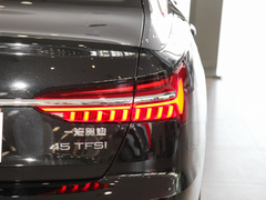 2023款 改款 45 TFSI 臻选动感型
