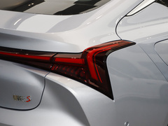 2023款 纯电 520km 后驱版