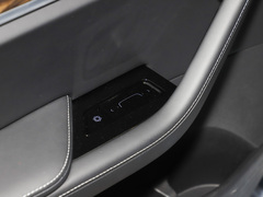 2023款 纯电 520km 后驱版