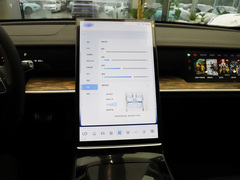 2023款 纯电 520km 后驱版