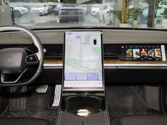 2023款 纯电 520km 后驱版
