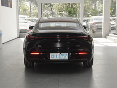 2023款 纯电 520km 后驱版