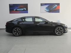 2023款 纯电 520km 后驱版