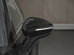 2023款 纯电 520km 后驱版