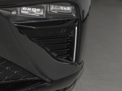 2023款 纯电 520km 后驱版
