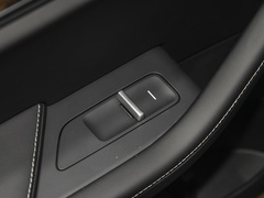 2023款 纯电 520km 后驱版