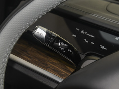2023款 纯电 520km 后驱版