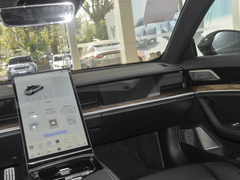 2023款 纯电 520km 后驱版