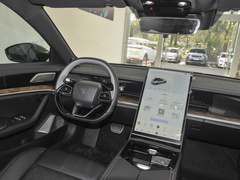 2023款 纯电 520km 后驱版